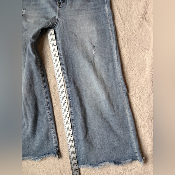 Risen Wide Leg Distressed Blue Cropped Jeans Women size 13 or 31 - Picture 9 of 12